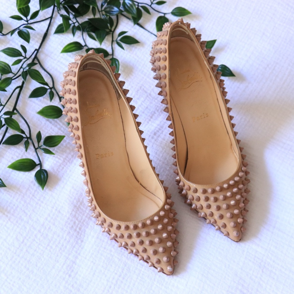 Christian Louboutin Nude Spikes Pigalle 38